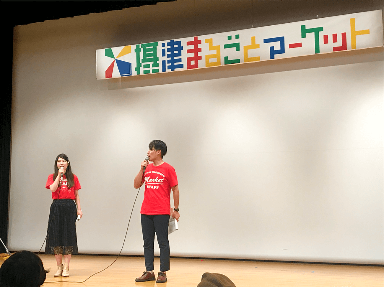 摂津まるごとマーケットVOL.7のイベント司会に、弊社キャストの森下ユウキ・上野湧大が出演しました